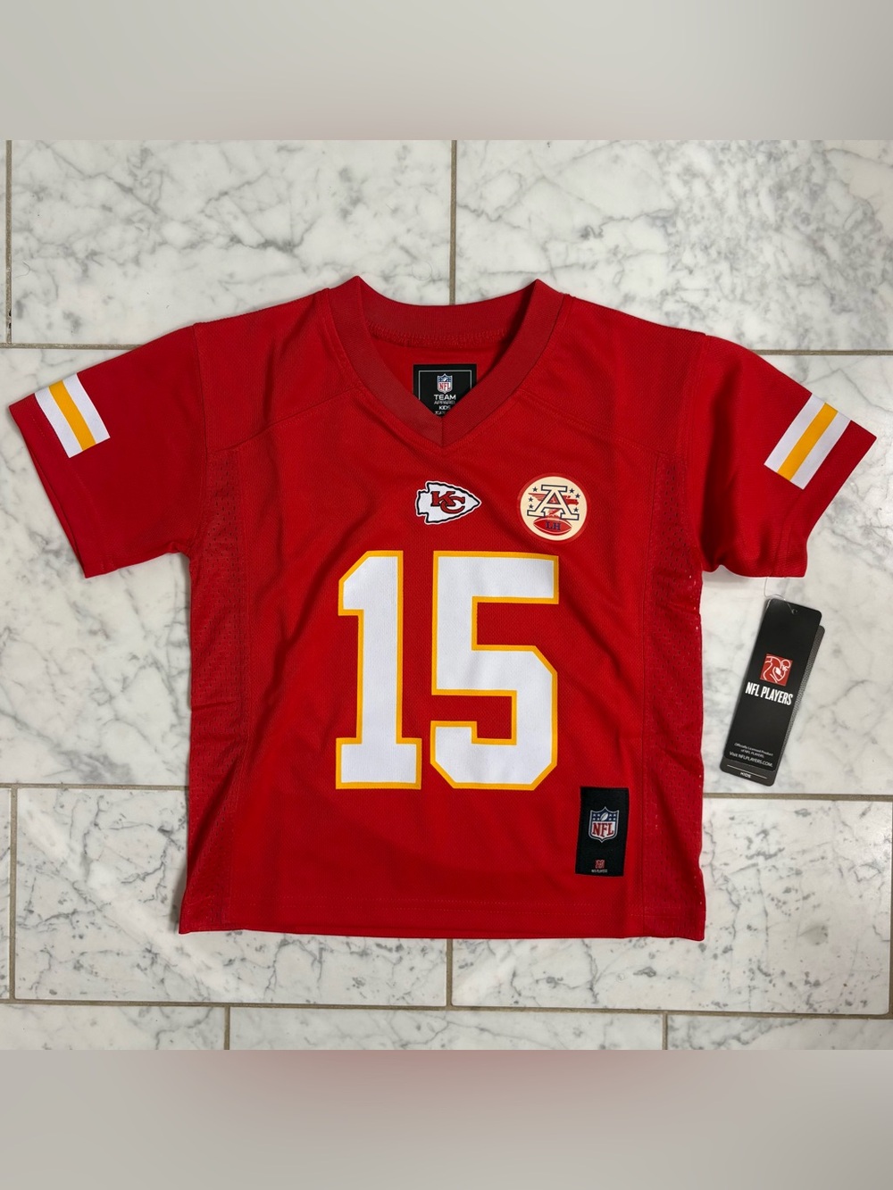 Patrick Mahomes Kansas City Chiefs Licensed NFL Player Jersey Red Youth S or M